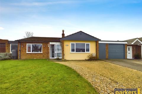 2 bedroom detached house for sale, Saffron Close, Reading RG6