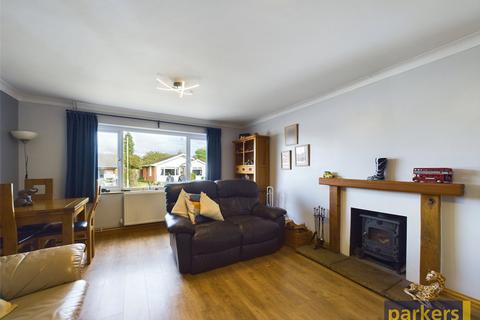 2 bedroom detached house for sale, Saffron Close, Reading RG6