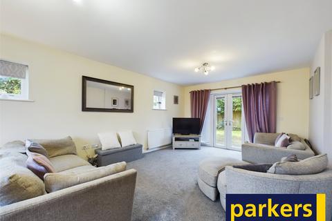 4 bedroom detached house for sale, Woodlands Avenue, Reading RG6