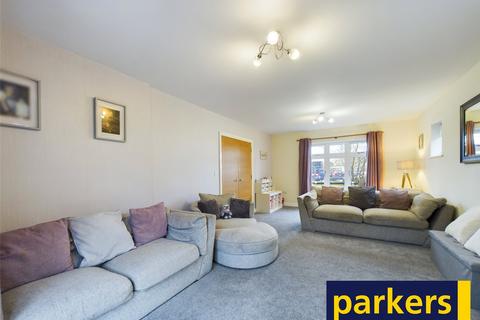 4 bedroom detached house for sale, Woodlands Avenue, Reading RG6