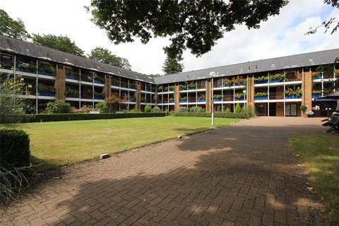 2 bedroom apartment for sale, Emmbrook Court, Berkshire RG6