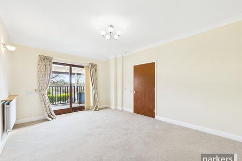 2 bedroom apartment for sale, Emmbrook Court, Berkshire RG6