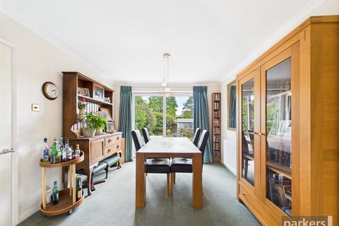 4 bedroom detached house for sale, Basil Close, Reading RG6
