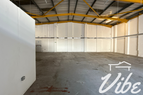 Warehouse to rent, Felixstowe Road, London SE2