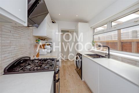 2 bedroom terraced house for sale, Gordon Road, Barking, IG11