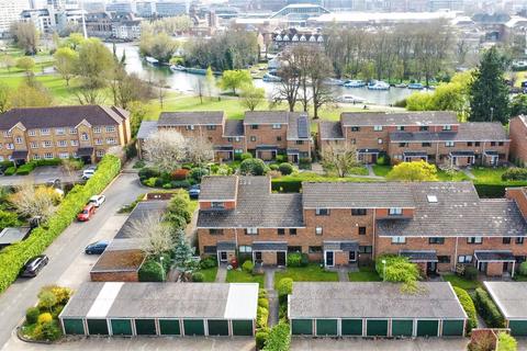 undefined, Cardinal Close, Reading RG4