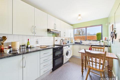 undefined, Cardinal Close, Reading RG4