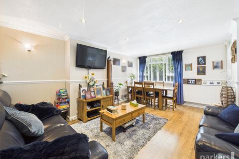 undefined, Eliot Close, Reading RG4