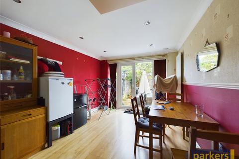 4 bedroom semi-detached house for sale, Barn Close, Berkshire RG30