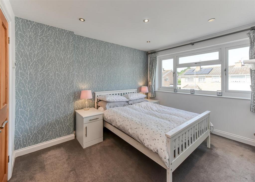 72 Chillington Drive-bed2.jpg