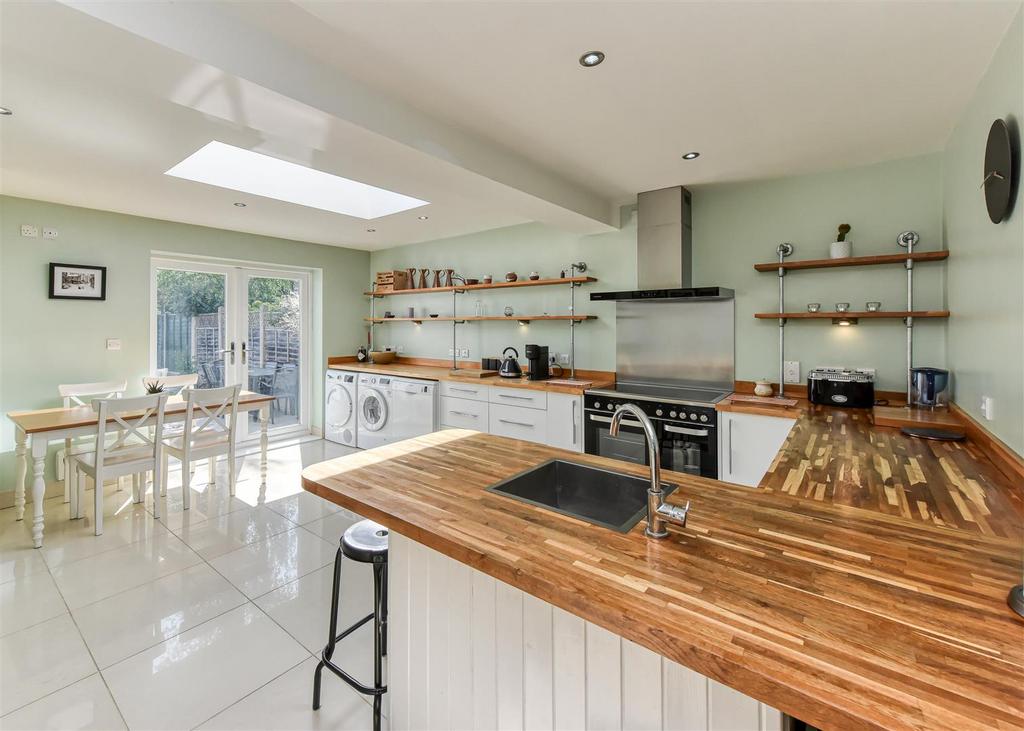 72 Chillington Drive-kitchen1.jpg