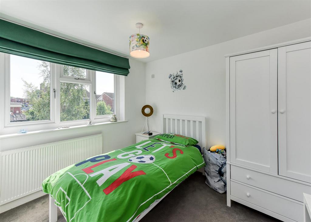 72 Chillington Drive-bed3.jpg