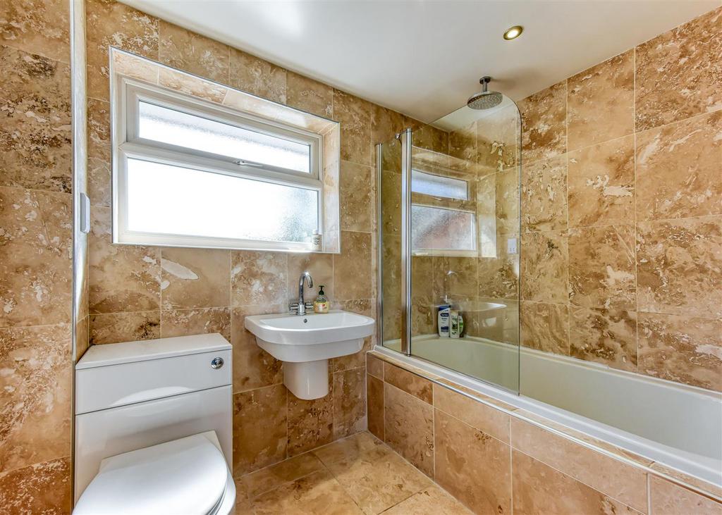 72 Chillington Drive-bathroom.jpg