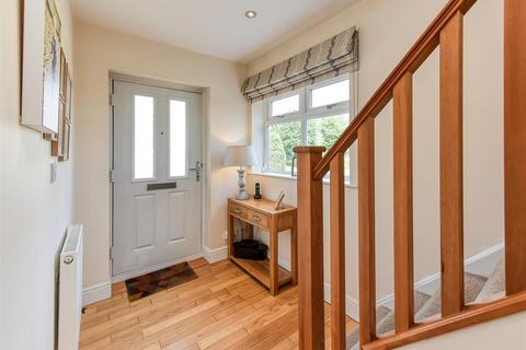 72 Chillington Drive, Codsall, Wolverhampton, WV8 1AU