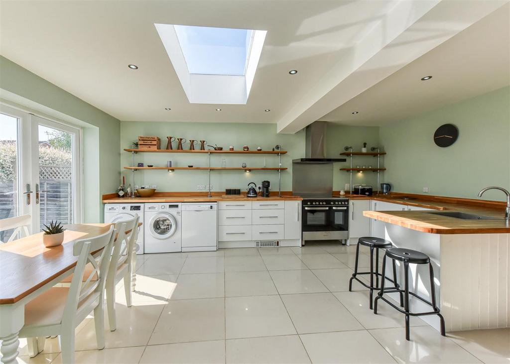 72 Chillington Drive-kitchen2.jpg