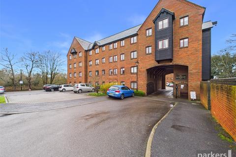 undefined, Silk Lane, Reading RG10