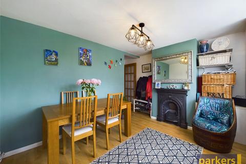 2 bedroom terraced house for sale, The Street, Reading RG10