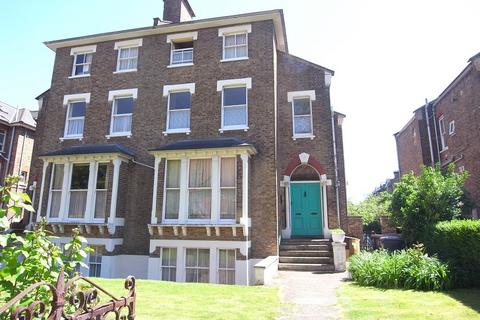 1 bedroom flat to rent, Christ Church Road