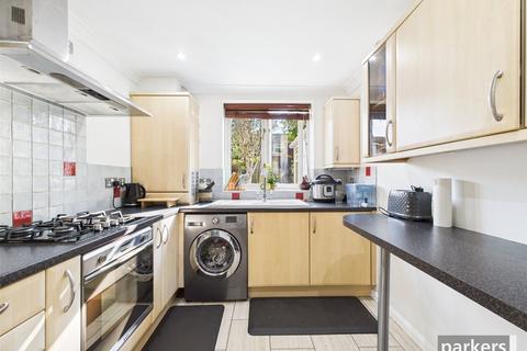 4 Carpenters Close, Woodley, Reading, RG5 4EF