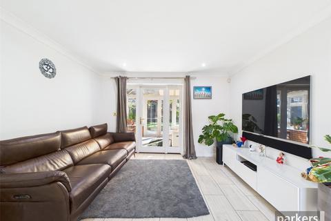 4 Carpenters Close, Woodley, Reading, RG5 4EF