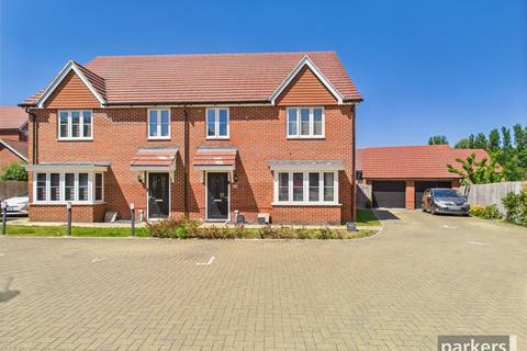 4 bedroom semi-detached house for sale, Copsewood, Berkshire RG41