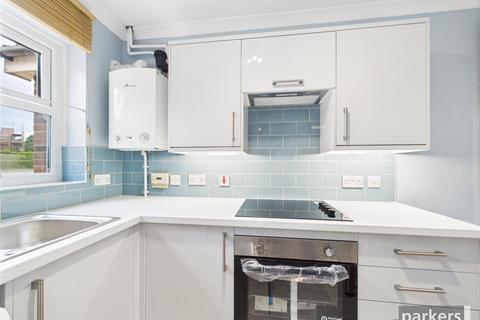18 Coniston Close, Woodley, Reading, RG5 4AY