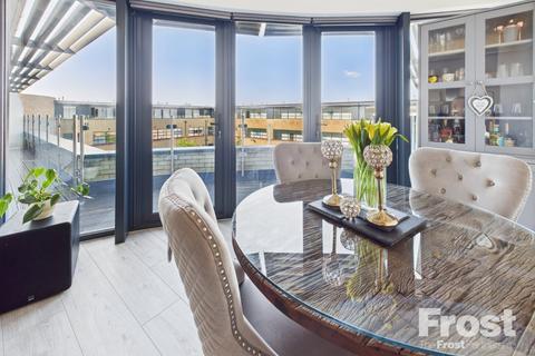 undefined, Heron Drive, Langley, Berkshire, SL3