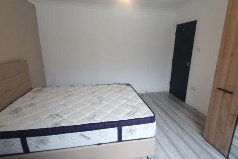 undefined, Meyrick Avenue, Room 2, Luton, Bedfordshire