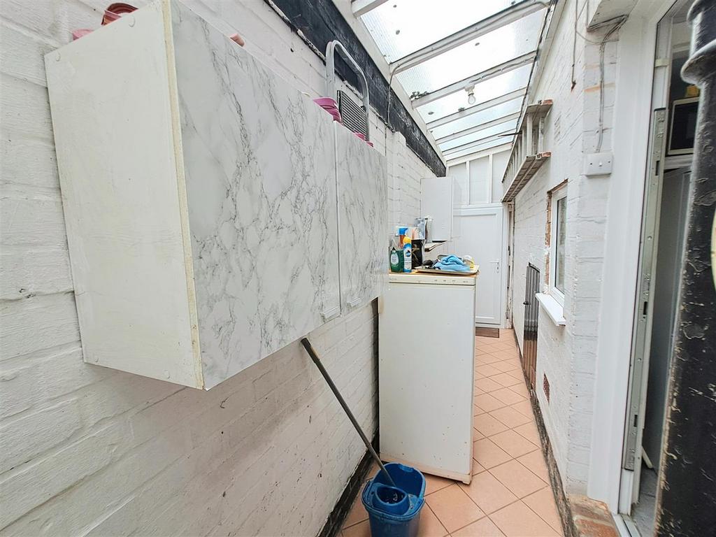 Covered Side Passage