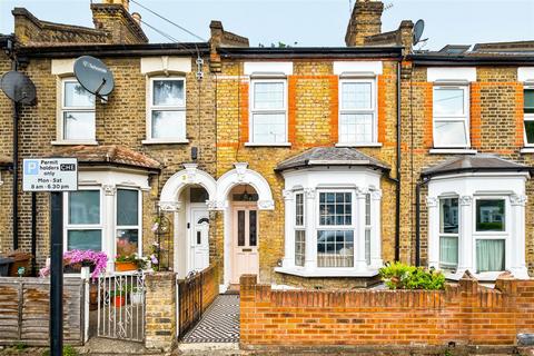 4 bedroom house for sale, Cheneys Road, Leytonstone