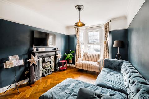 4 bedroom house for sale, Cheneys Road, Leytonstone