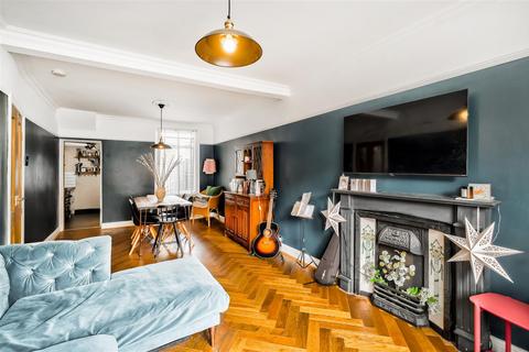 4 bedroom house for sale, Cheneys Road, Leytonstone