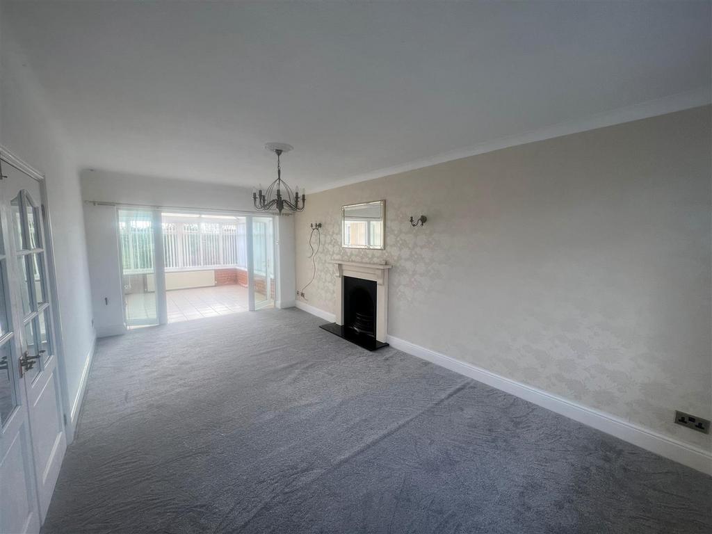 Living room 2.jpg