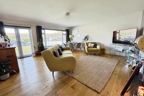 16 Park Crescent, Thorne, Doncaster, DN8 5LQ