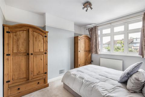 47 Templecombe Way, Morden, SM4 4JF