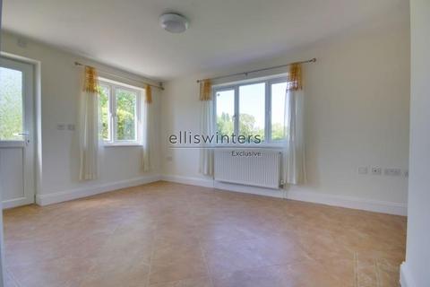 4 bedroom detached house for sale, London Road,  St. Ives