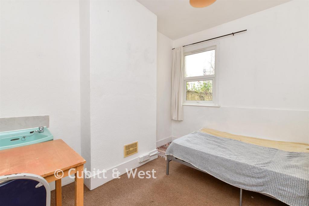Office/ Bedroom 4
