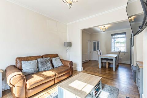 158 Featherstone Lane, Featherstone, Pontefract, WF7 6AD