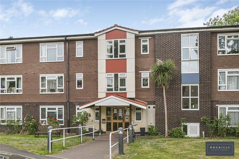 2 bedroom apartment for sale, Firs Close, Claygate, Esher, Surrey, KT10