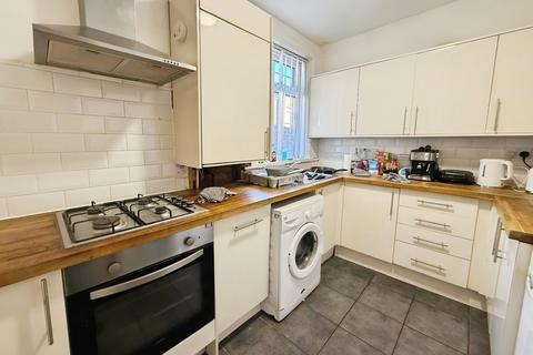 3 bedroom terraced house to rent, Dronfield Road, Salford, Greater Manchester, M6