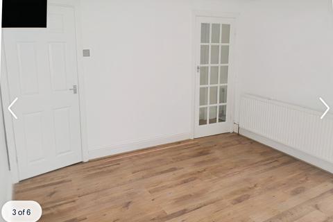 3 bedroom terraced house to rent, Dronfield Road, Salford, Greater Manchester, M6