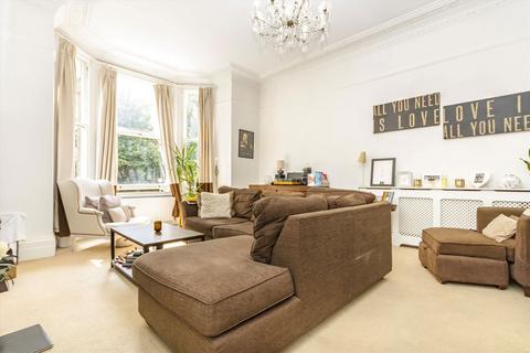 2 bedroom flat to rent, St. Andrews Square, Surbiton KT6