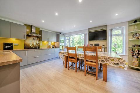 18 Coates Close, Basingstoke, RG22 4EE