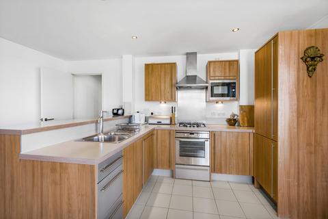 3 bedroom flat for sale, Carronade Court, Eden Grove, London