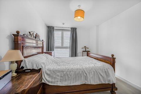 3 bedroom flat for sale, Carronade Court, Eden Grove, London