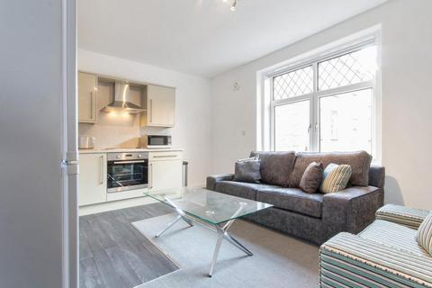 3 bedroom flat to rent, Forebank Road, City Centre DD1