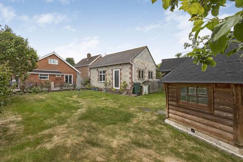4 bedroom detached bungalow for sale, Charlton Road, Wantage, OX12