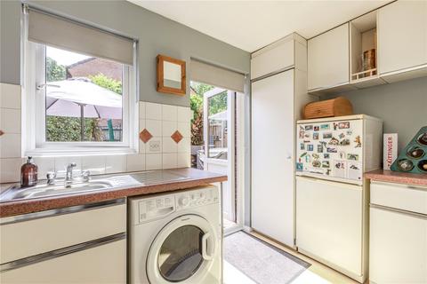 2 bedroom end of terrace house for sale, Rowhurst Avenue, Addlestone, Surrey, KT15