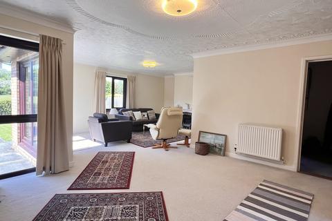 23 Llys Llanfair, Llandovery, SA20 0HU