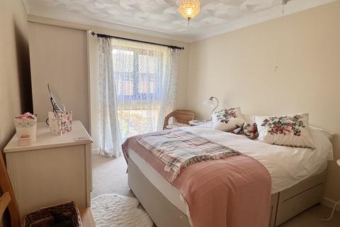 23 Llys Llanfair, Llandovery, SA20 0HU